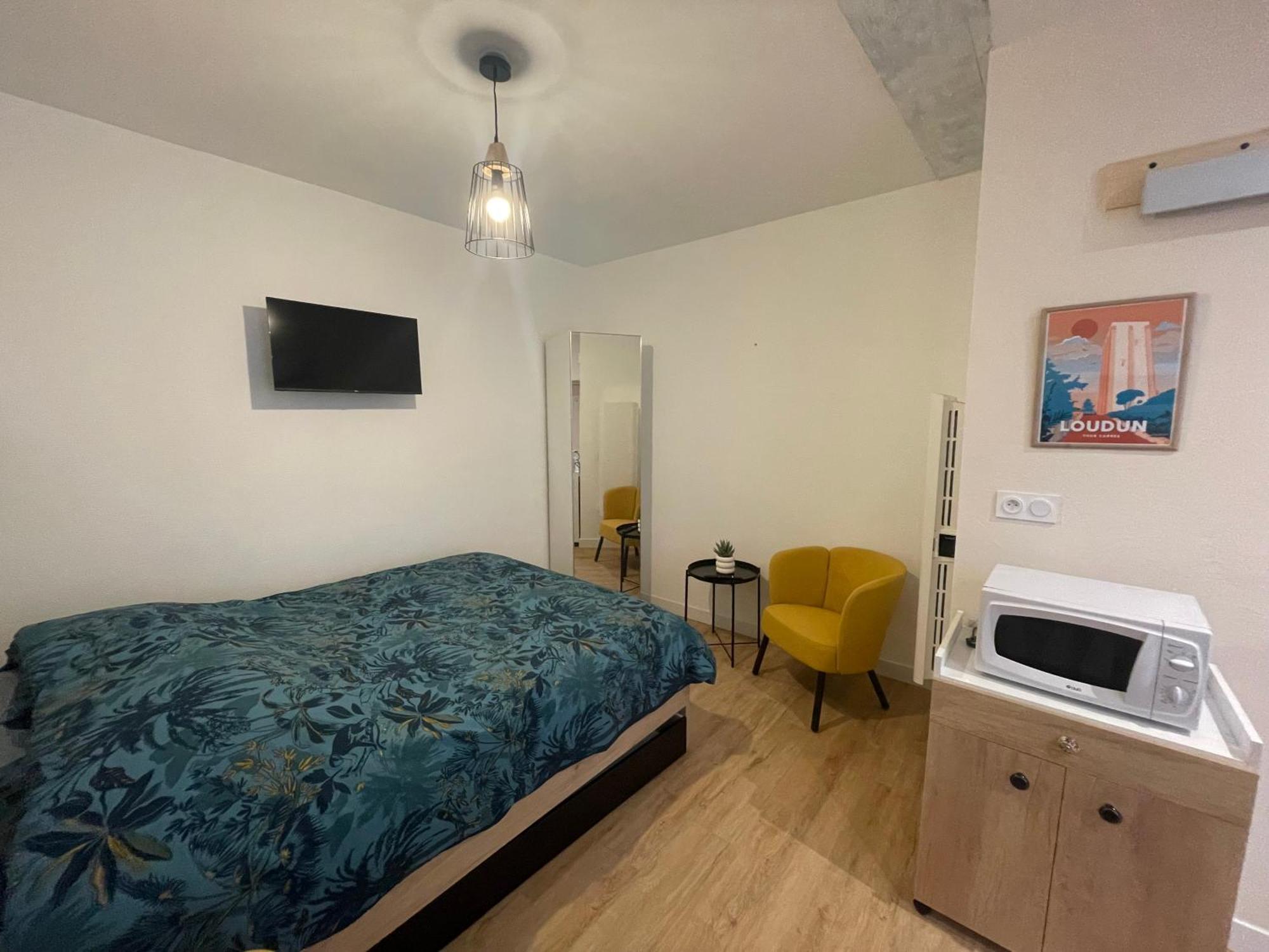 Le Logis De Lyla Apartment Loudun Luaran gambar