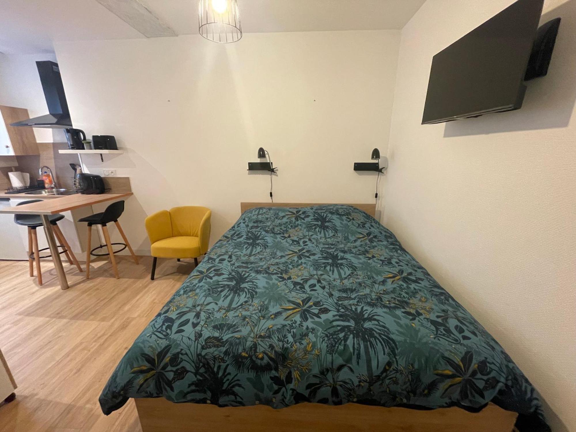 Le Logis De Lyla Apartment Loudun Luaran gambar